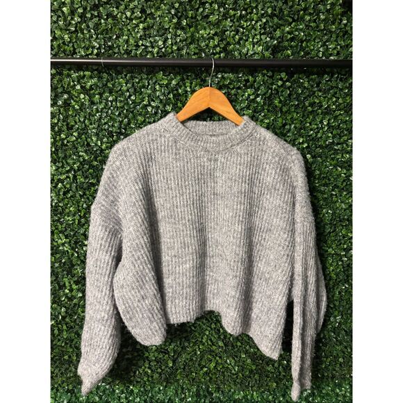 NIA CLOTHING GRAY CROPPED CHUNKY SWEATER SZ XS - Picture 1 of 3